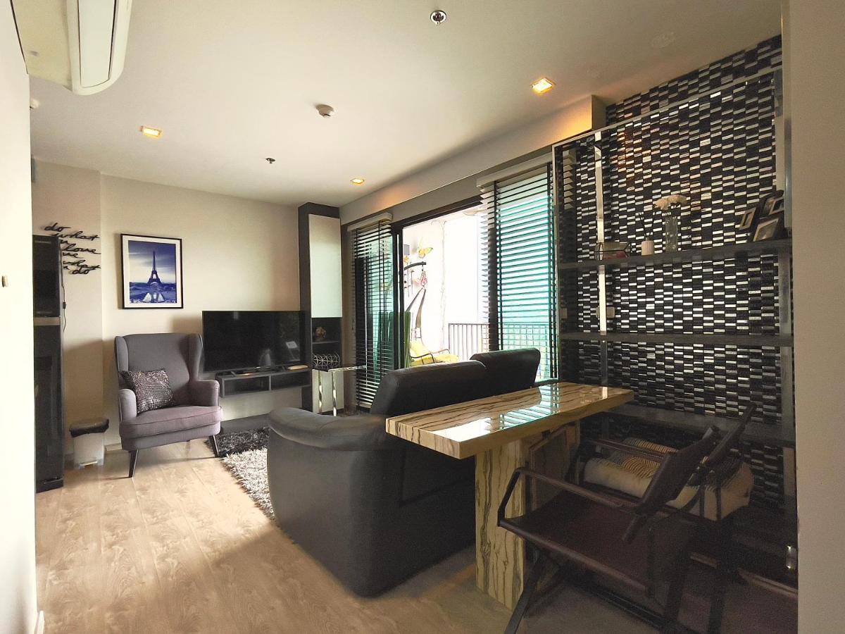 The Base Deluxe Kingsize Apartamento Pattaya Exterior foto